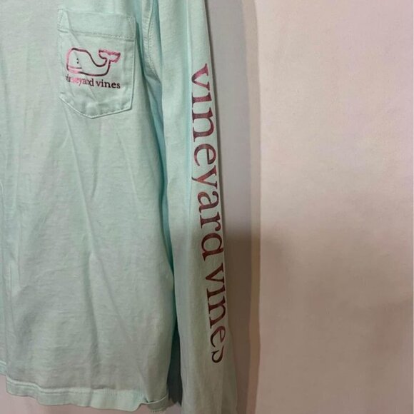 Vineyard Vines girls long sleeve hooded t-shirt. Size small. Excellent condition - Picture 2 of 7
